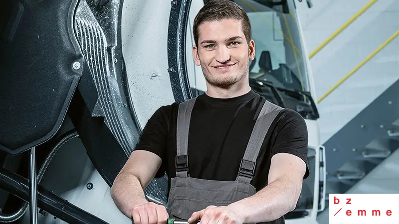 Set Automobil-Mechatroniker/-in – bz Emme